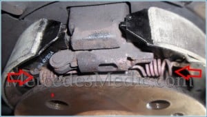 Replace emergency brake shoes, parking brake – MB Medic